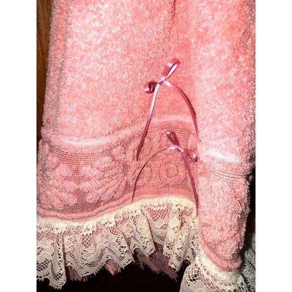 Vintage Macrame Owl Towel Holder With Pink Towel & Lace Trim - Picture 9 of 13